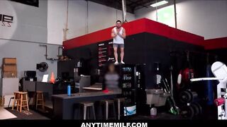 Fitness Trainer Gets Steamy with MILF During Workout Session - A Must-See!