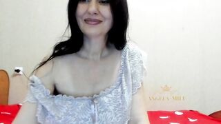 Angela's Alluring Dance: A Sensual Experience with a Mature Beauty