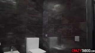 Curvy MILF Indulges in Intense Anal Adventure After Sensational Deepthroat Experience