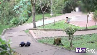 Curvy Latina Caught in the Park: A Steamy Encounter Unfolds!