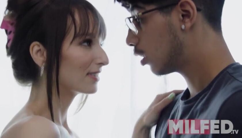 Curvy Stepmom Gets Playful with Her Young Step-Son: A Steamy Encounter!