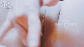 Shaved Amateur Pussy Masturbation Selfie