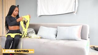 Amateur black model offers booty in exchange to get booked