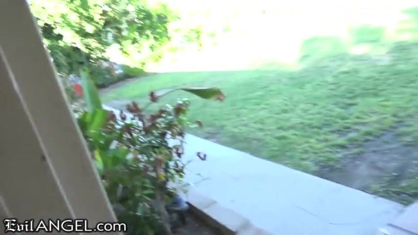 EVILANGEL Gozzling's Anal Stretching