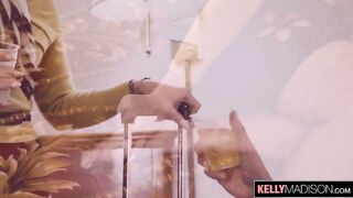 Lisey Sweet Squirts During Anal