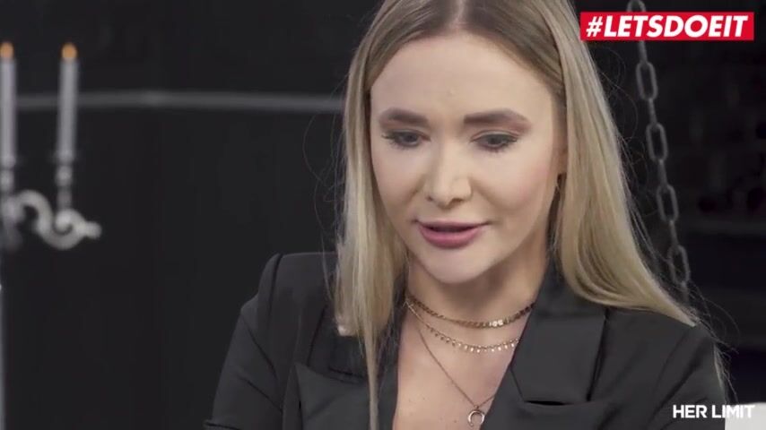 HERLIMIT - Venera Maxima - Deep Anal With Massive White Cock Leaves Her Asshole Gaped