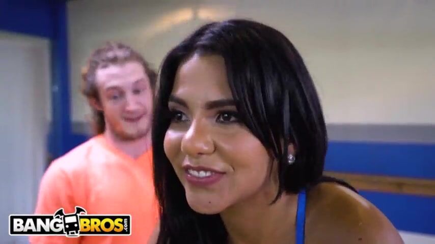 This Bitch Fells good to fuck in the gym with big ass