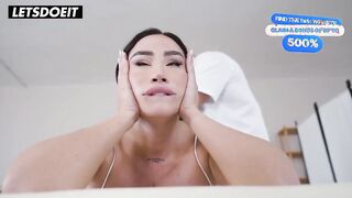 Horny MILF Samie Duchamp Seduced by Masseur Into Dirty Sex - LETSDOEIT