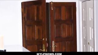 Seductive Stepmom Ties Up Her Stepson for an Unforgettable Encounter