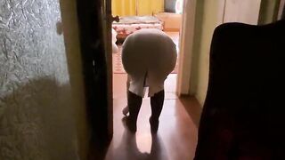 Elegant Milf in Stockings Enjoys a Steamy Home Encounter