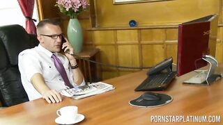 Seductive Blonde Boss Entices Her Manager in a Steamy Encounter