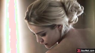 Cherry Kiss Gets Steamy in the Shower: A Surprise Encounter with Foot Play and Intense Passion!
