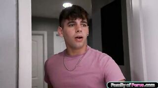 Curious Stepmom Sienna Rae in Lingerie: A Steamy Encounter Awaits!