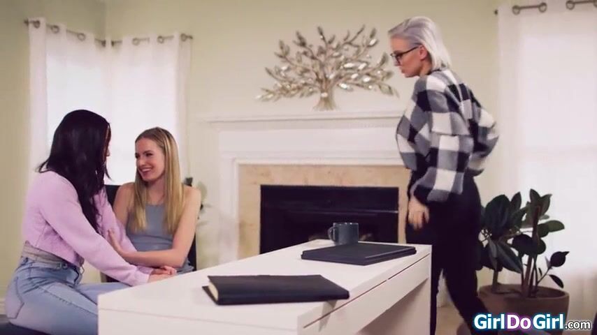 Busty Counselor Kenzie Taylor Teaches Her Petite Clients Kimmy Kimm and Scarlett Sage the Art of Pleasure!