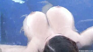Stunning Babe with Gorgeous Curves Enjoys a Day by the Pool