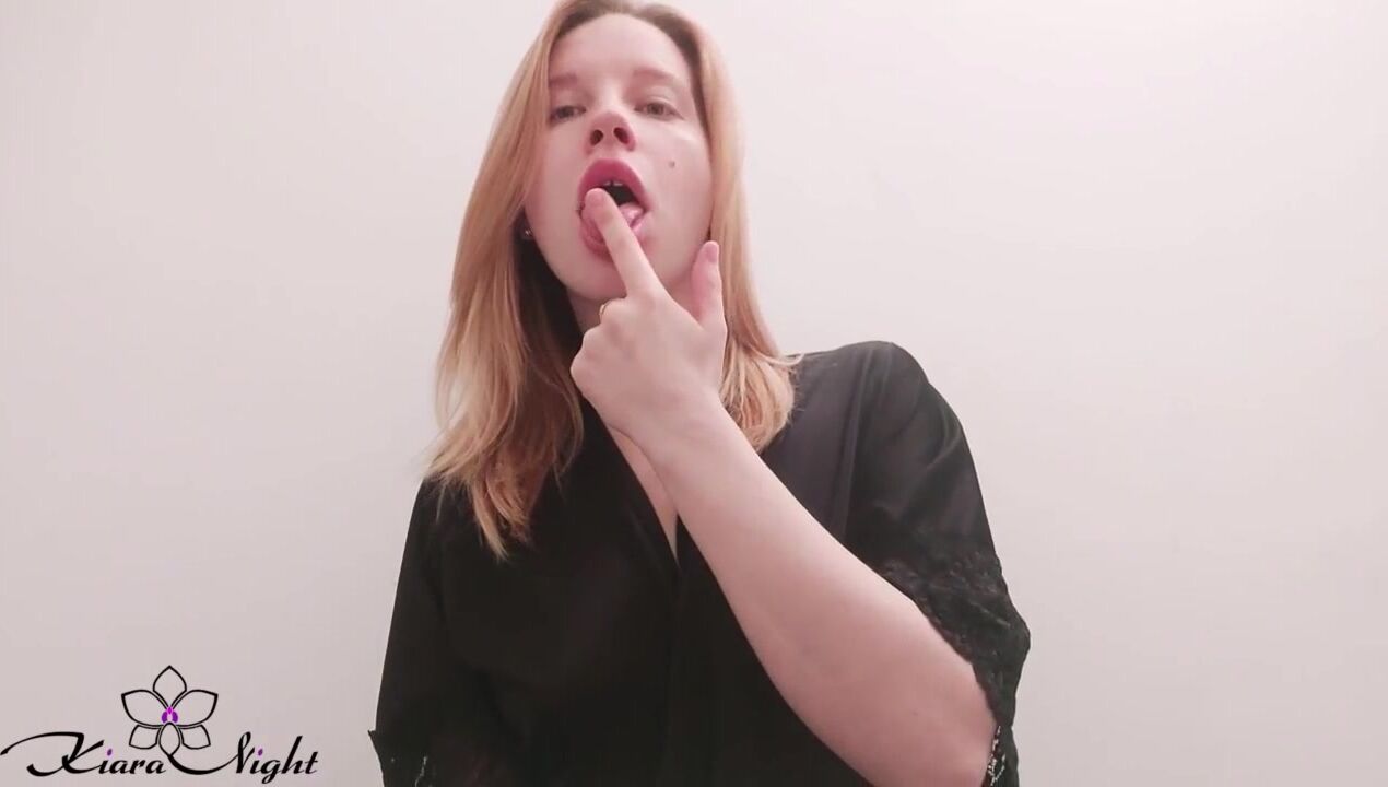 Alluring Blonde Solo Play with Curvy Assets - Captivating Amateur Experience