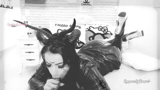 Halloween Succubus Cosplay: Big Ass Girl Gives Blowjob to Two Toys and Cums in Mouth